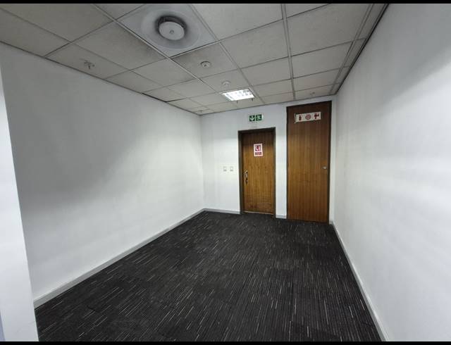 457M² OFFICE TO LET IN SANDTON CENTRAL